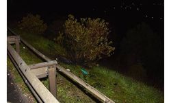 Yol kenarına bırakılıp ateşe verilen valizden yanmış ceset çıktı