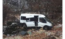 Adıyaman’da öğrenci servisi devrildi: 10 yaralı
