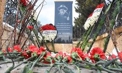 Aşık Veysel, vefatının 49'uncu yılında mezarı başında anıldı