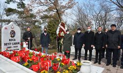 Çanakkale Savaşları kahramanı Seyit Onbaşı mezarı başında anıldı