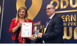 Kerküklü Dr. Nefi Demirci’ye Büyük Kanaat Önderi Ödülü