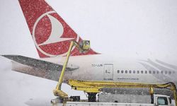 THY uçaklarına buzlanmaya karşı 'de-icing' ve 'anti-icing' yapılıyor