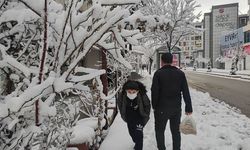 Van'da 325 yerleşim yerinin yolu kardan kapalı
