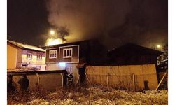 Yangını fark eden polisler 5 kişiyi kurtardı