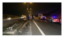 Beykoz'da TIR devrildi; şoförü öldü