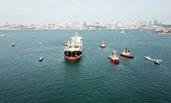 Haydarpaşa'da gemi karaya oturdu