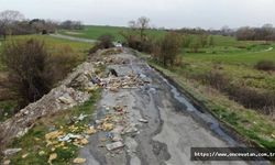 Yol kaçak hafriyattan geçilmez oldu