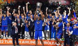 Anadolu Efes, üst üste 2'nci kez Euroleague şampiyonu