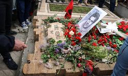 Deniz Gezmiş ve arkadaşları mezarları başında anıldı