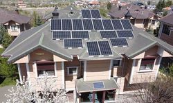 Evinde ürettiği elektriğin yüzde 70’ini satıyor