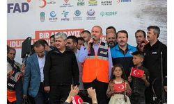 İdlib'de inşa edilen briket evlerin anahtar teslim töreni yapıldı