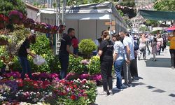 İzmir'de '23'üncü Bayındır Çiçek Festivali'