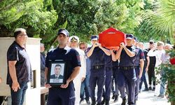 Öldürülen uzman çavuş, gözyaşlarıyla toprağa verildi