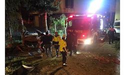 Otomobil bahçe duvarına çarptı: 2 ölü, 1 yaralı
