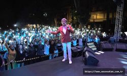 57 Yıl önce okuduğu okulda konser verdi