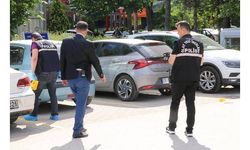 AVM otoparkında eski eşi ile yanındaki Furkan'ı vurdu