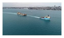 "Castoro 10" İstanbul Boğazı'ndan geçiyor
