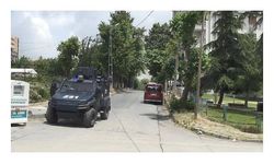 Sultangazi'de silahla yaraladığı eşini rehin aldı