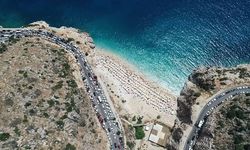Kaş'ın nüfusu bayram tatiline dörde katlandı