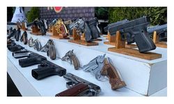 Sarallar operasyonunda ele geçirilenler emniyette sergilendi