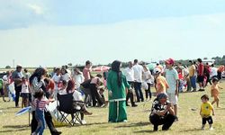 Tekirdağ'da çocuklarla büyükleri buluşturan geleneksel uçurtma şenliği