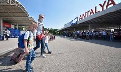 Antalya'da 8 milyon turist rakamı aşıldı; oteller eylülde de dolu