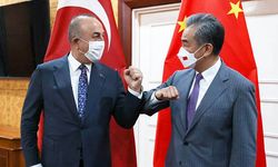 Bakan Çavuşoğlu, Çin Dışişleri Bakanı Yi ile görüştü