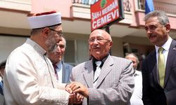 Diyanet İşleri Başkanı Erbaş'tan cemevine 'geçmiş olsun' ziyareti