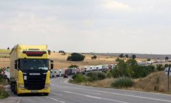 Hamzabeyli'de 20 kilometrelik TIR kuyruğu