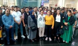 Ülkelerine dönmek isteyen Türkmenistan vatandaşları yetkililerden yardım bekliyor