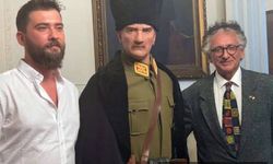 Atatürk’ün Heykeli Pera Palas “Atatürk Müze Odası” nda…