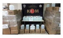 İzmir'de 8 ton sahte etil alkol ele geçirildi: 9 gözaltı