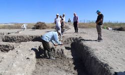 Prof. Dr. Umurtak: Hacılar Büyük Höyük'te tapınak, saray ortaya çıkacağını düşünüyoruz