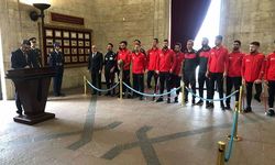 Dünya Şampiyonu Ampute Futbol Milli Takımı, Anıtkabir'i ziyaret etti