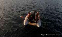 Kuşadası'nda Yunanistan'ın ittiği 12 göçmen kurtarıldı
