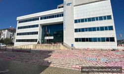 Selde ıslanan dosyalar kurumaya bırakıldı