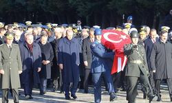 Atatürk, Anıtkabir'de anıldı
