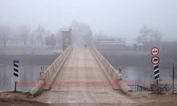 Edirne'de tarihi Tunca Köprüsü, hızlı tren çalışması nedeniyle kapatıldı