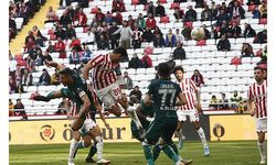 Fraport TAV Antalyaspor: 2 - Bitexen Giresunspor: 2
