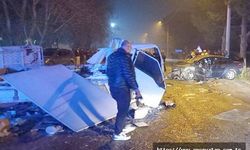 Manisa'da yeni yılın ilk dakikalarında otomobil ile kamyonet çarpıştı