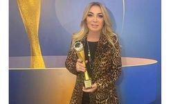 Yılın kadın girişimcisi ödülü Nur Demirag’a