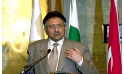 Pakistan'ın eski darbeci lideri Müşerref öldü