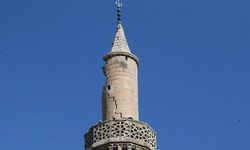 Şanlıurfa'nın depremde hasar gören simge minareleri için çalışma başlatıldı