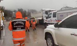 Adıyaman'ın Tut ilçesinde konteynerin suya kapılması sonucu 1 kişi hayatını kaybetti, 4 kişi kayboldu