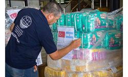 Arjantin'de depremzedeler için toplanan yardım malzemesi Türkiye'ye yollandı