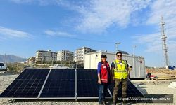 Çadır Kentlere Güneş Enerjili Batarya Sistemi Kurdu