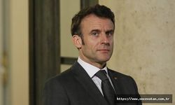 Macron, emeklilik reformu karşıtlarınca yuhalandı