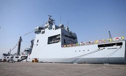 Pakistan'dan yardım malzemesi taşıyan ikinci askeri gemi Mersin Limanı'na geldi