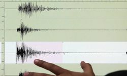 Papua Yeni Gine'de 6,5 büyüklüğünde deprem