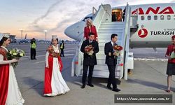 AnadoluJet’in Ankara-Taşkent seferini yapan ilk uçağı Özbekistan'da törenle karşılandı